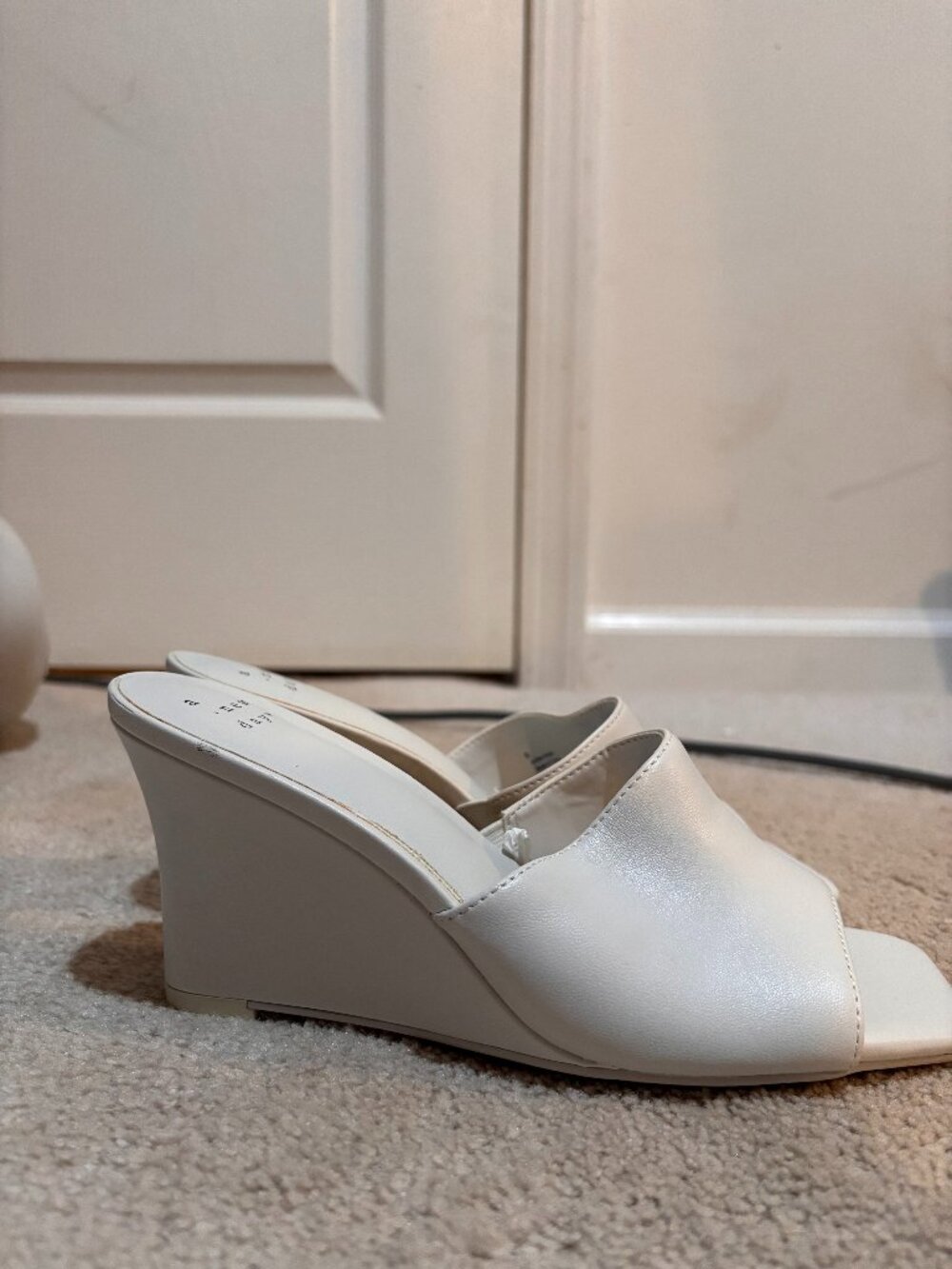 White wedges
